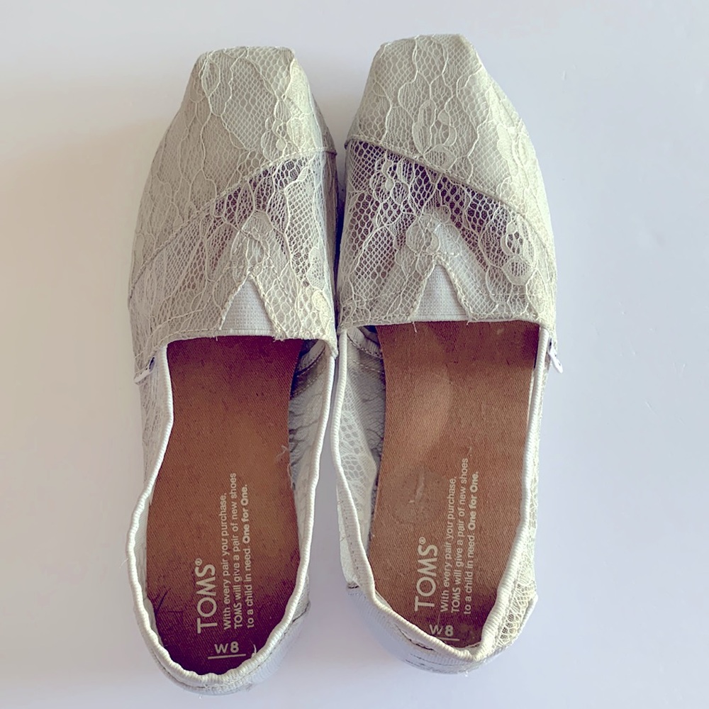 Silver lace Toms womens size 8